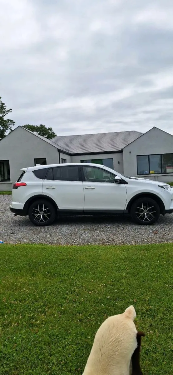Toyota RAV4 2017 - Image 4