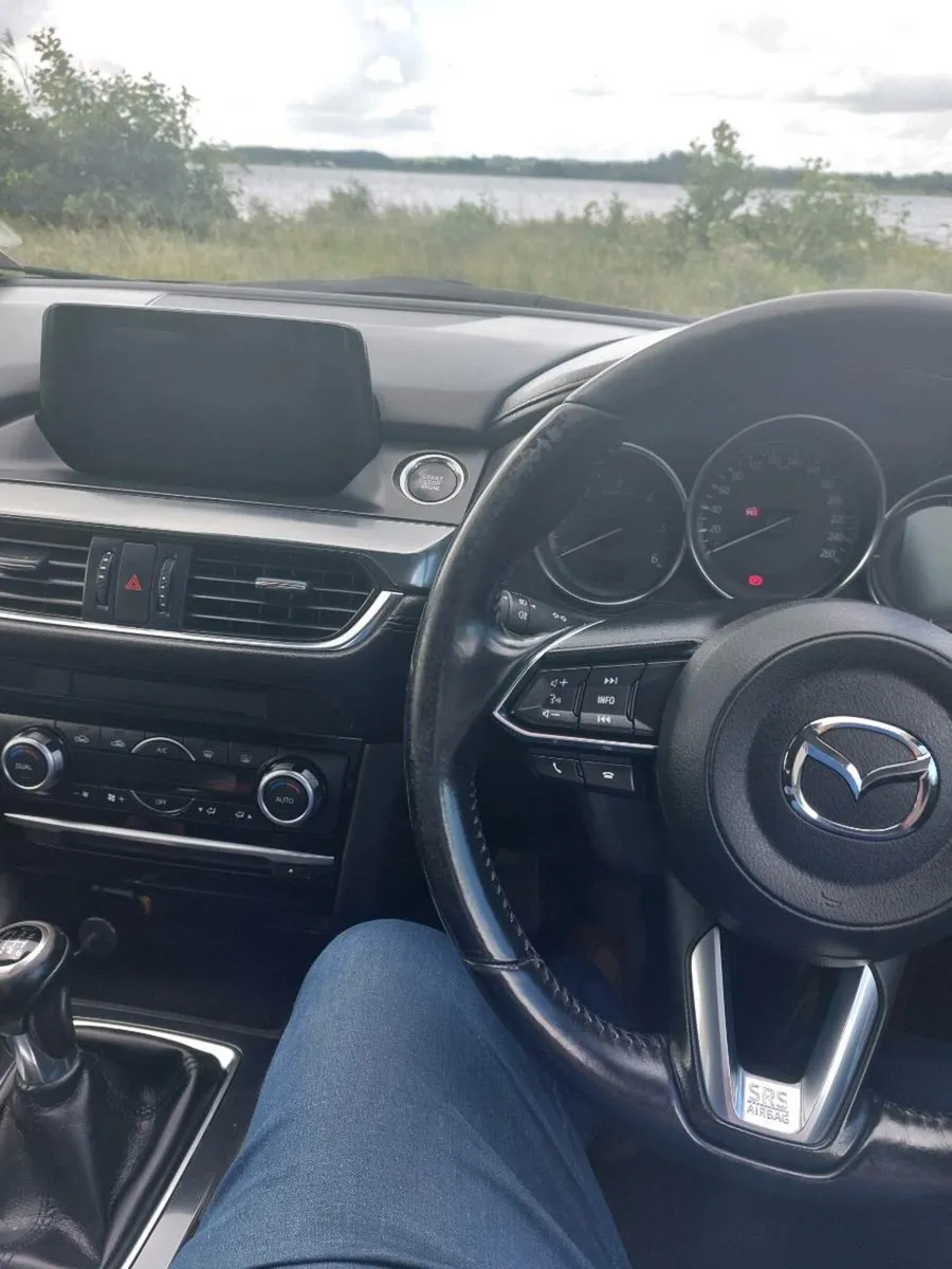 Car 🚗 - Image 3