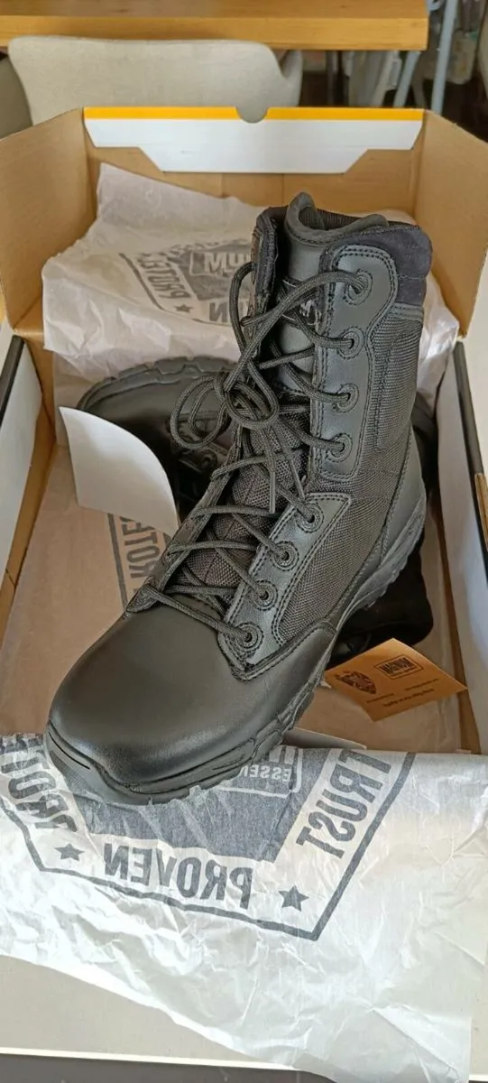 Magnum Vipor Pro 8.0 Boots - Image 1