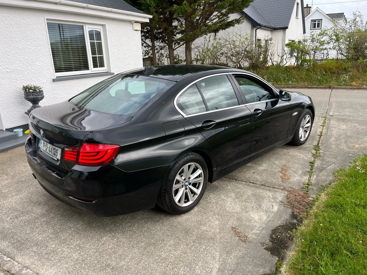 11 BMW 520D SE MODEL (NCT 11/2025) - Image 2