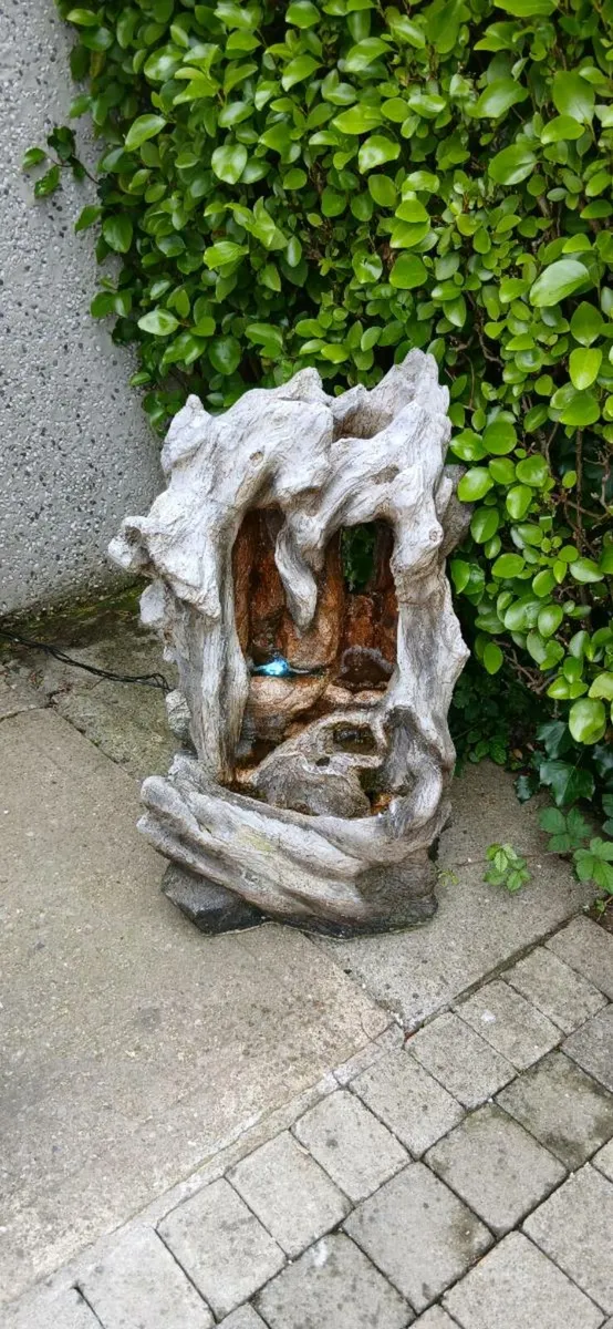 Water Fountain - Image 1