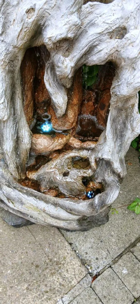 Water Fountain - Image 2