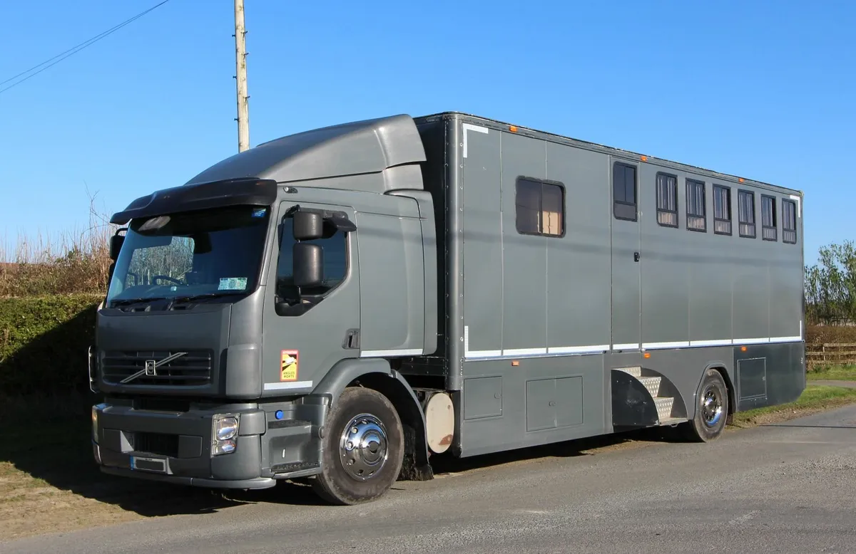Horse Lorry - Image 3