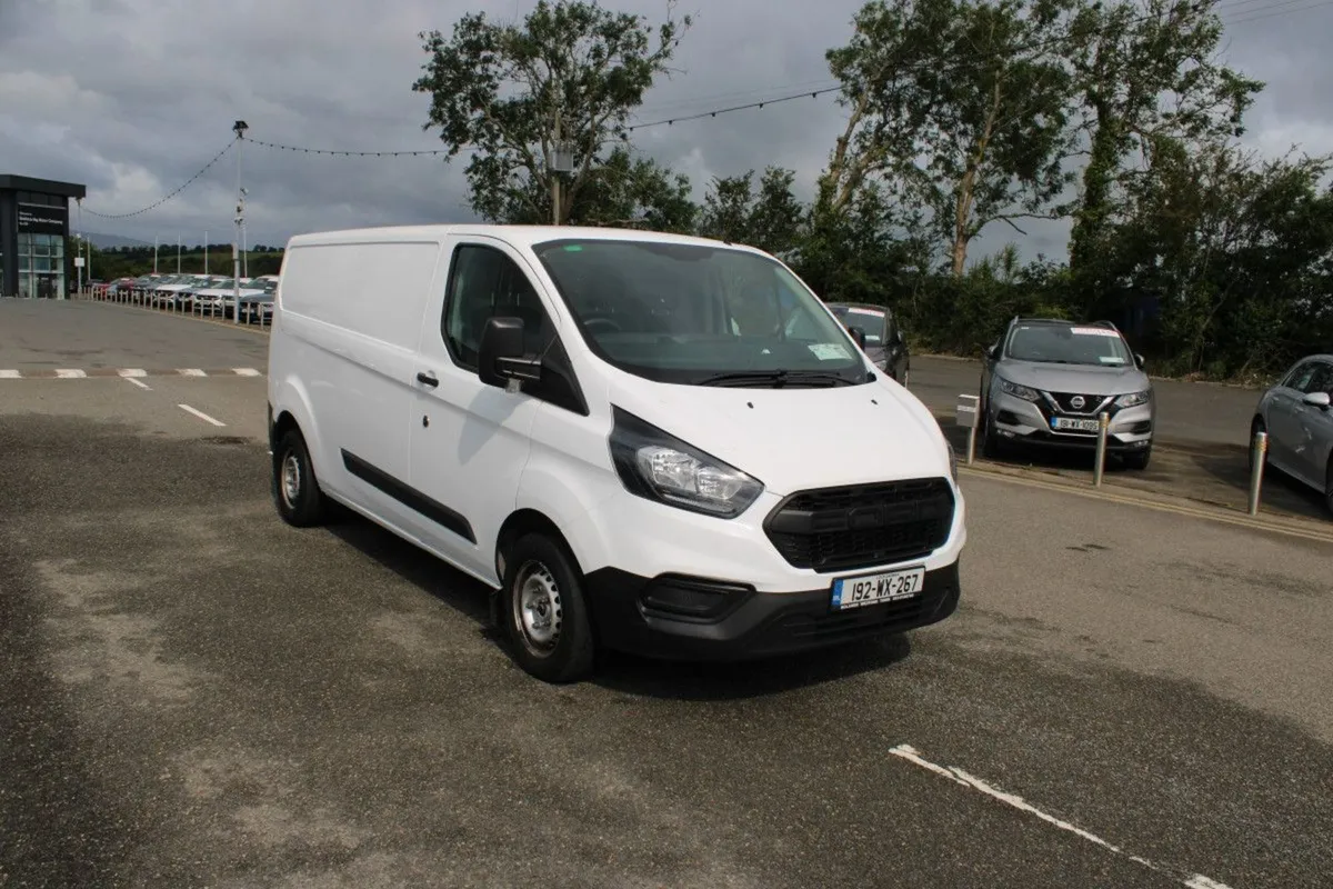Ford Transit Custom Transit Custom 300 L Base 2.0 - Image 1
