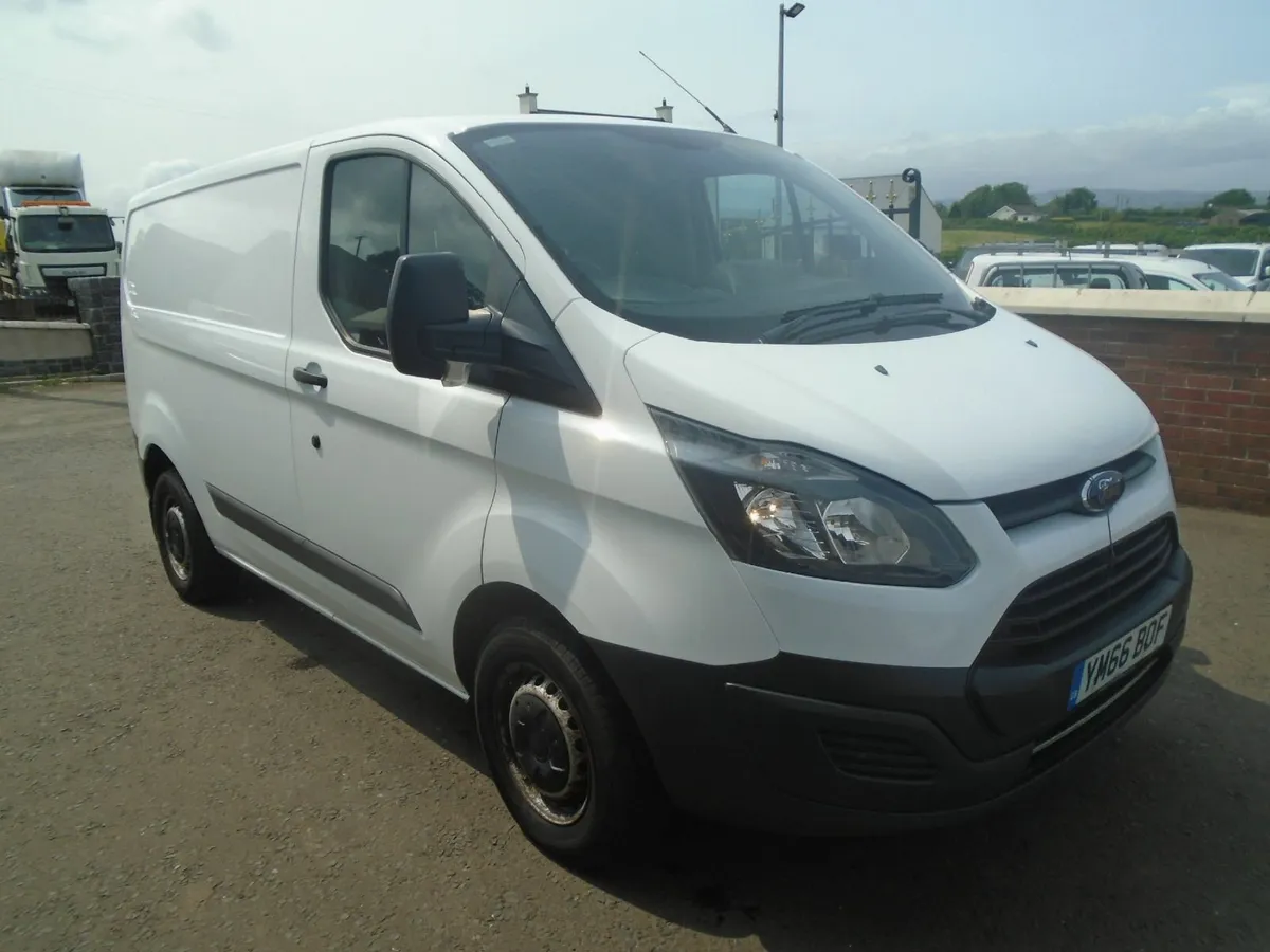 2017 Ford Transit Custom SWB  FR 105HP. - Image 1