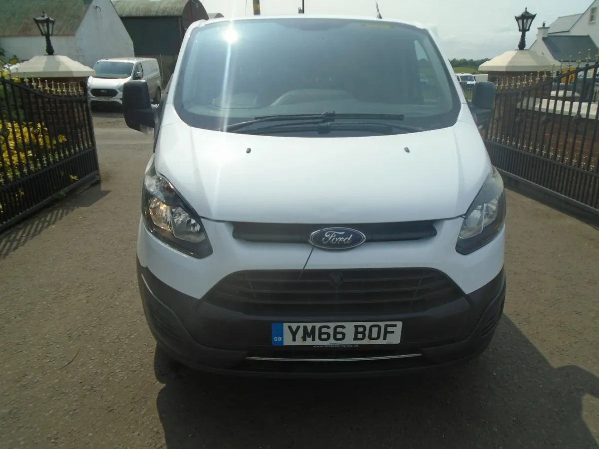 2017 Ford Transit Custom SWB  FR 105HP. - Image 2