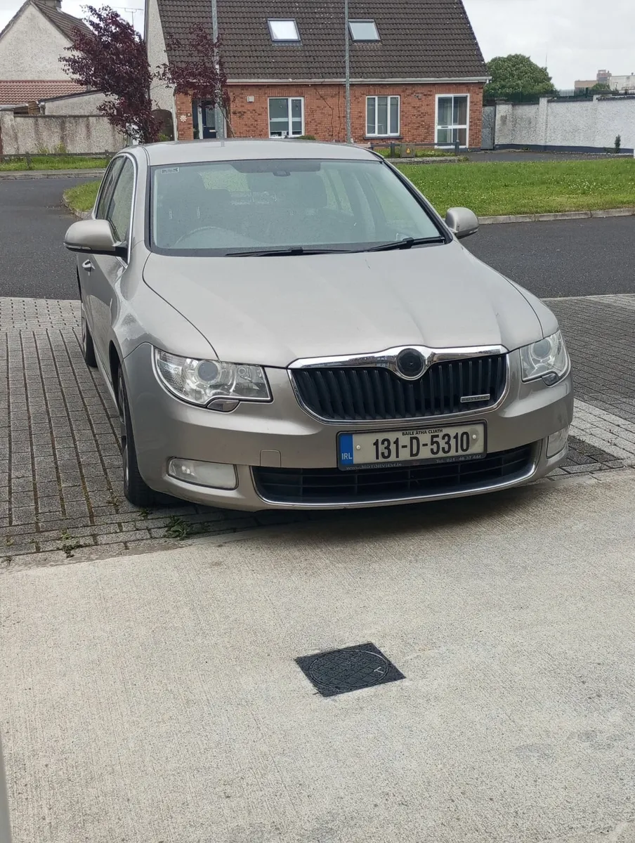 Skoda Superb 2013 - Image 1