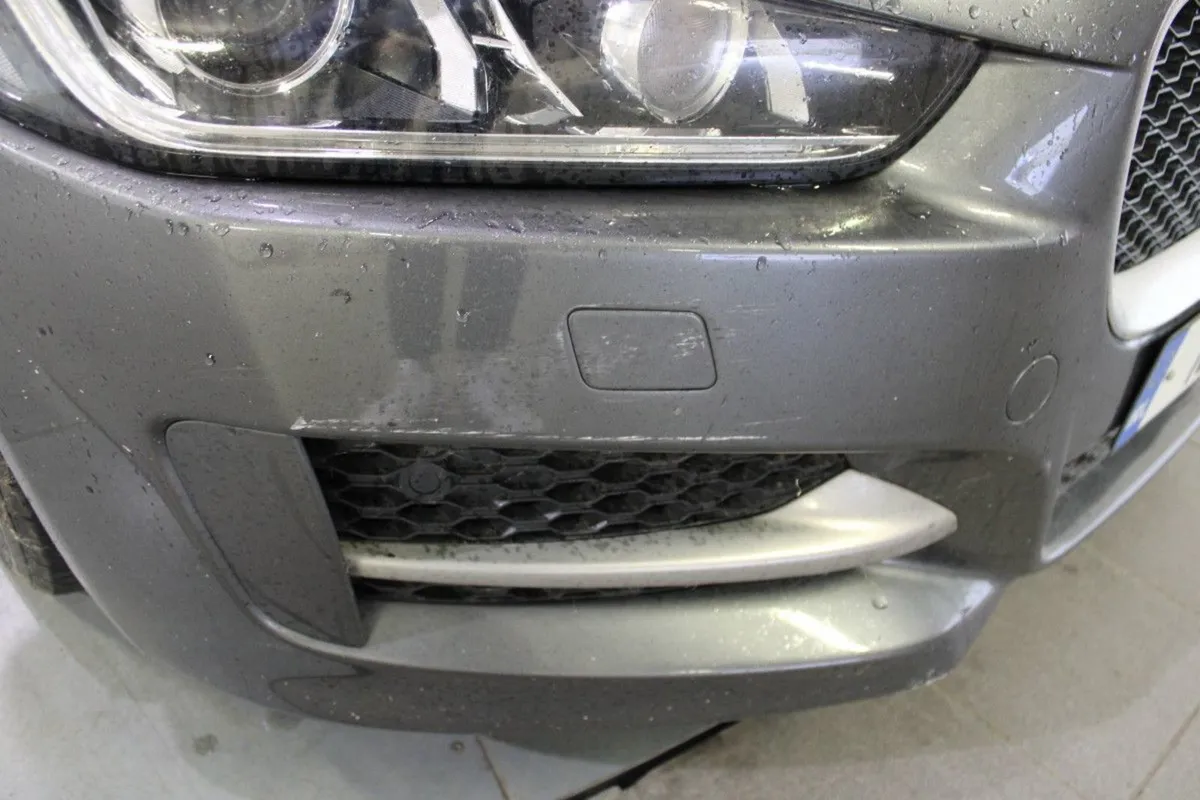 Jaguar XE 2.0 D SE 163PS Automatic - Image 4