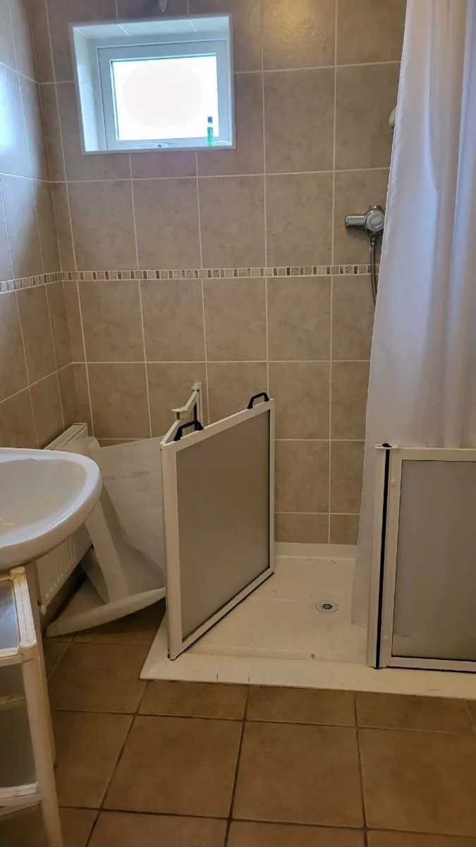 Wheelchair acc shower unit - Image 2