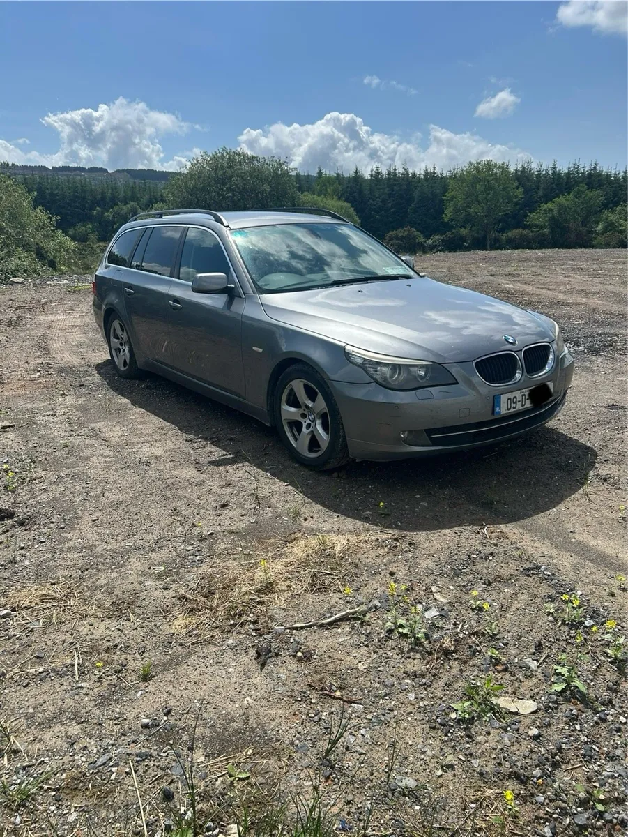BMW 520 Estate - Image 2