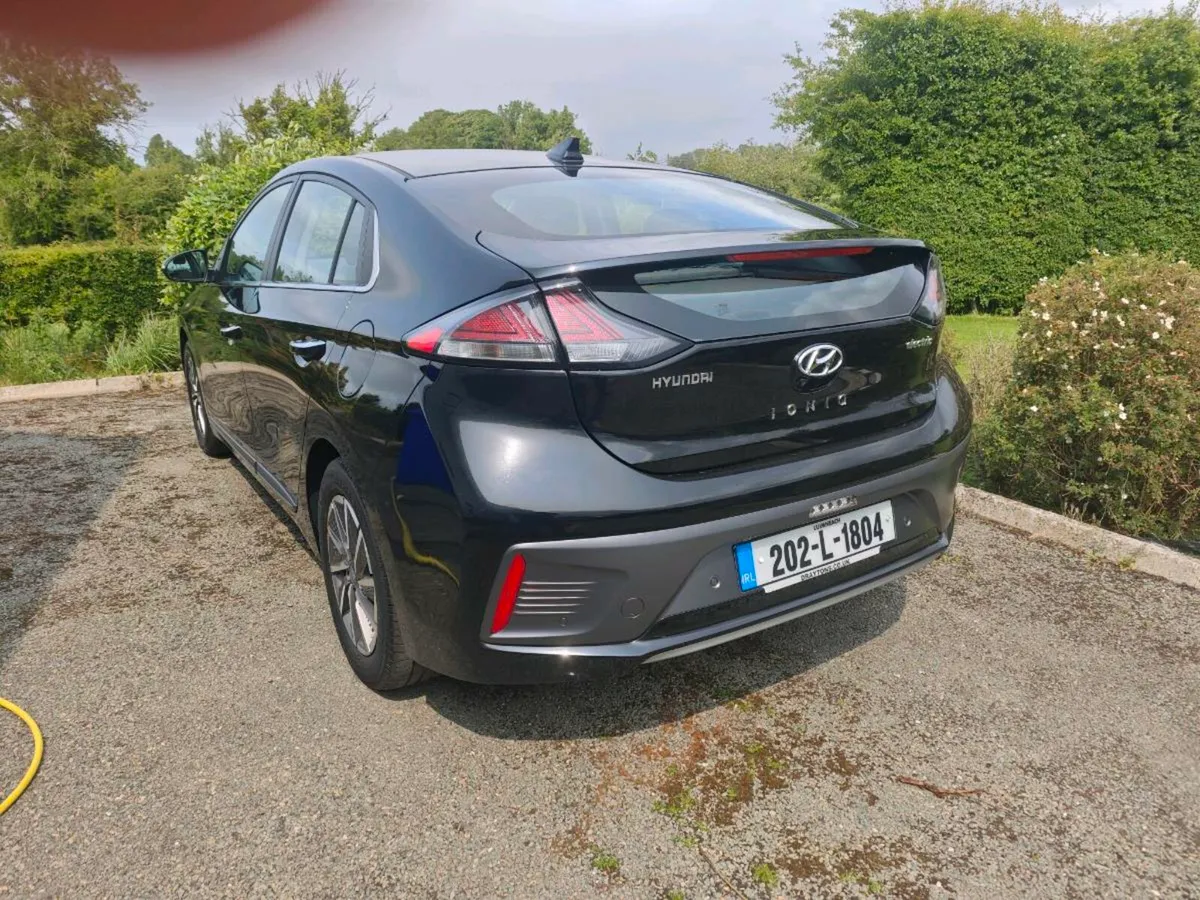 Hyundai Ioniq electric - Image 2