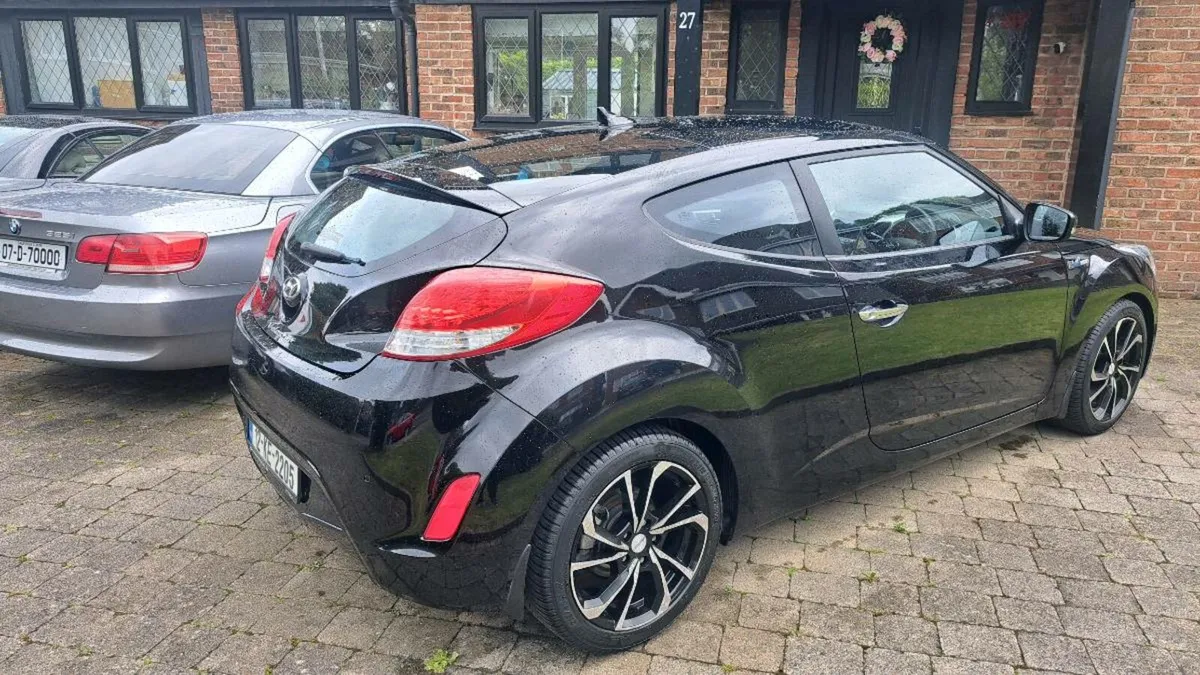 HYUNDAI VELOSTER 1.6 3DR 2012 VERY CLEAN CAR - Image 1