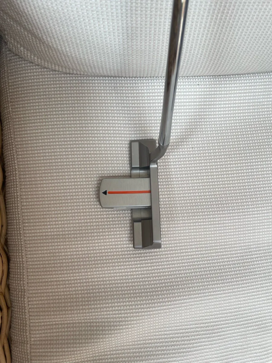 Scotty Cameron Design Newport 2.5 Detour Putter - Image 4