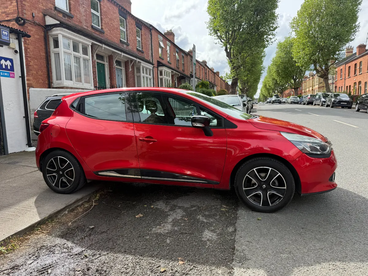 2016 Renault Clio, 1.2 Dynamique Nav, 59kms, SiMI, - Image 4