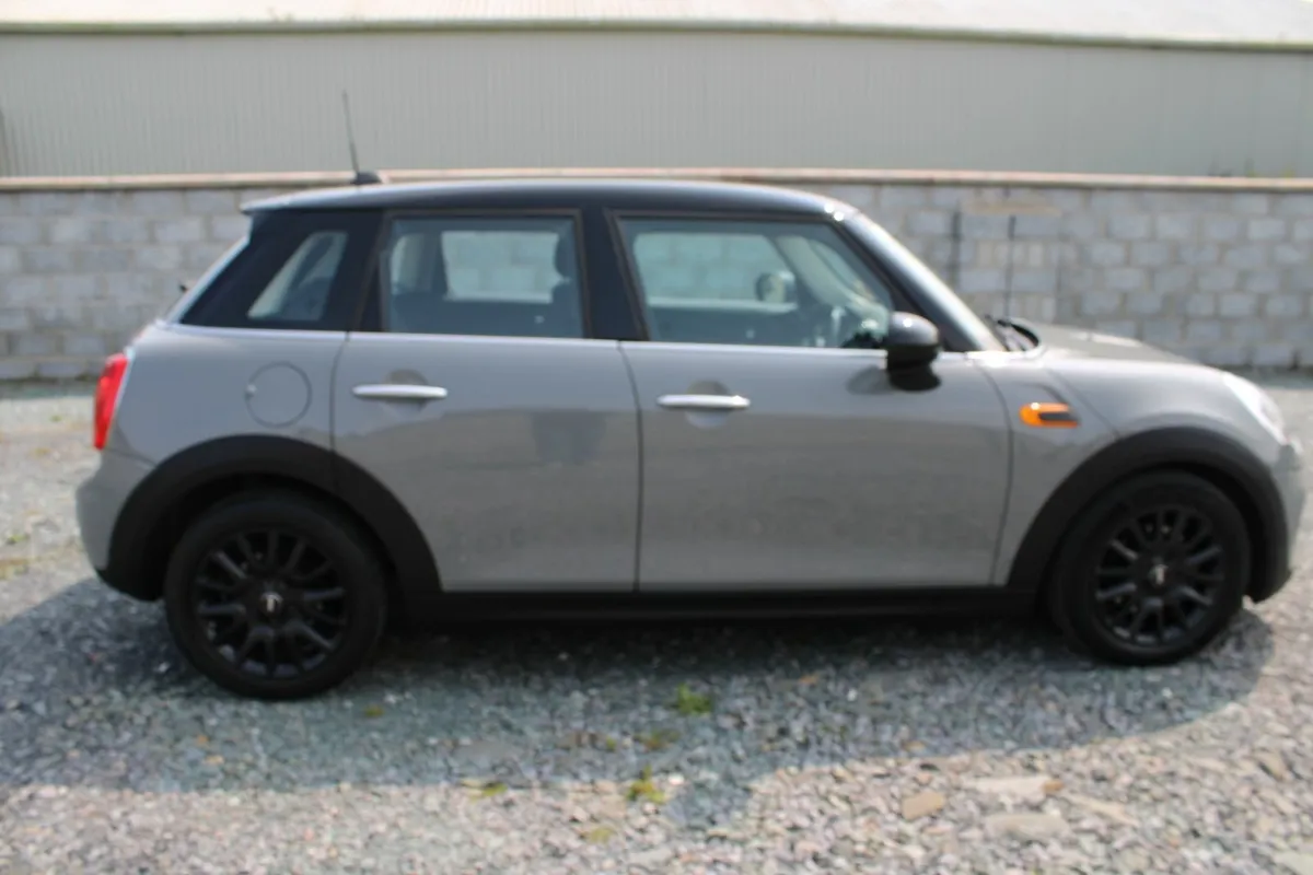 Mini Cooper 2017 - Image 4