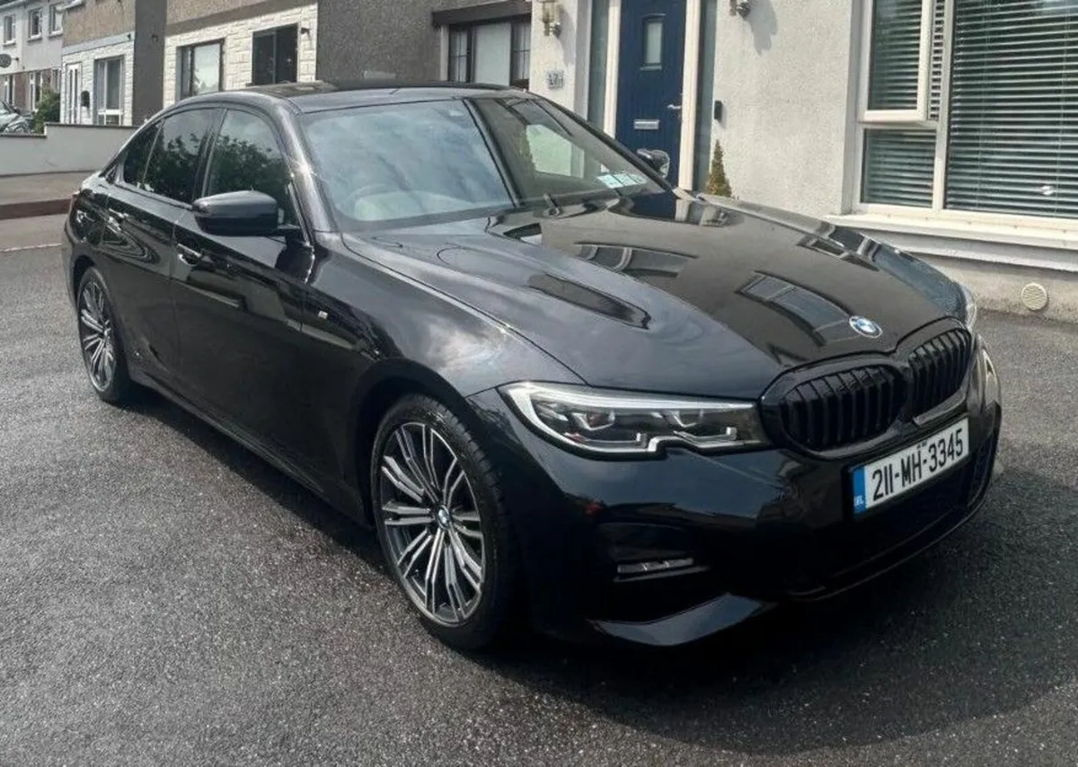 BMW 3-Series 2021 - Image 1