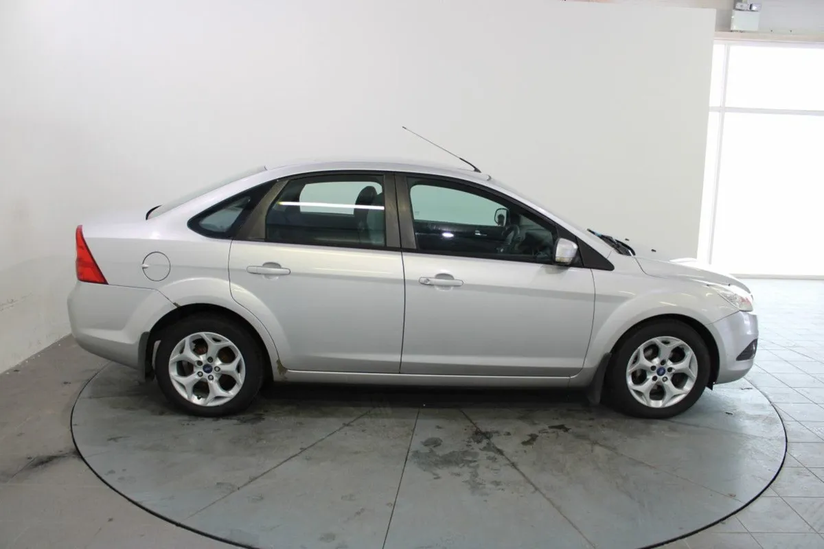 Ford Focus 1.6 Tdci 109 PS Style - Image 2