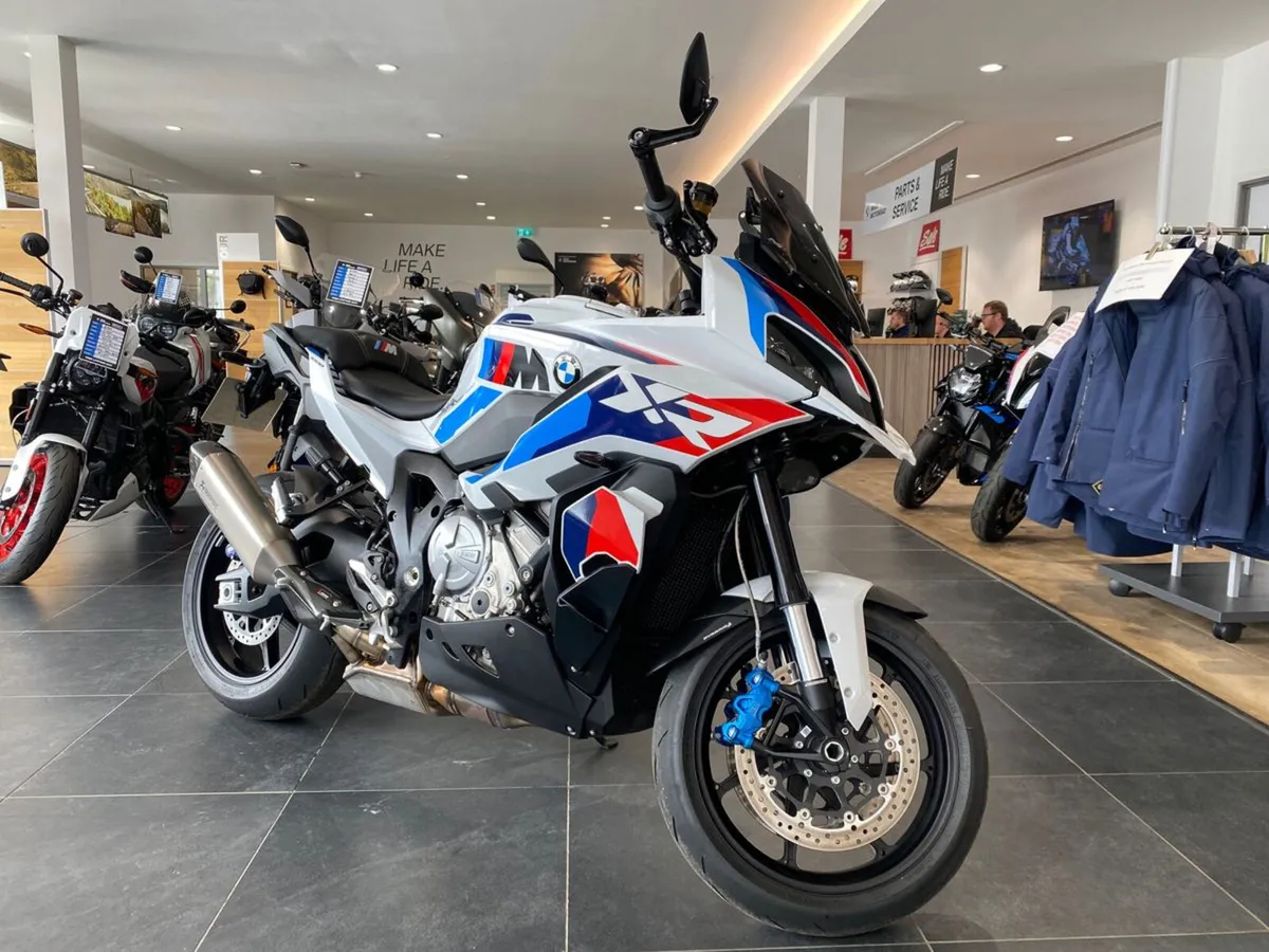 2025 BMW M1000XR with Extras! - Image 3