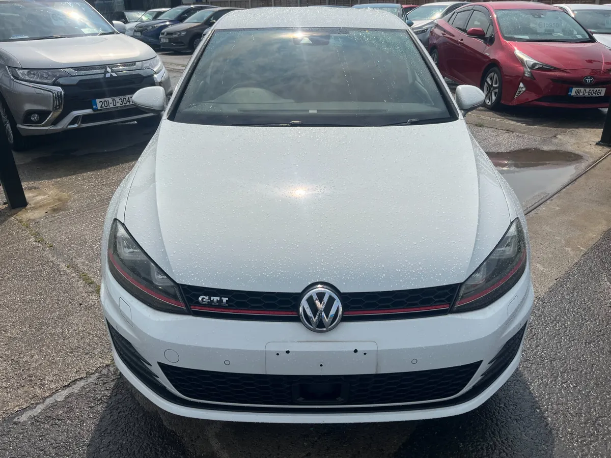 VOLKSWAGEN GOLF 2015, GTI 2.0 TFSI DSG LOW KMS - Image 2