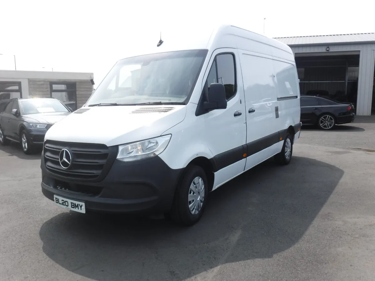 Mercedes-Benz Sprinter 2020 Automatic MWB RWD . - Image 3