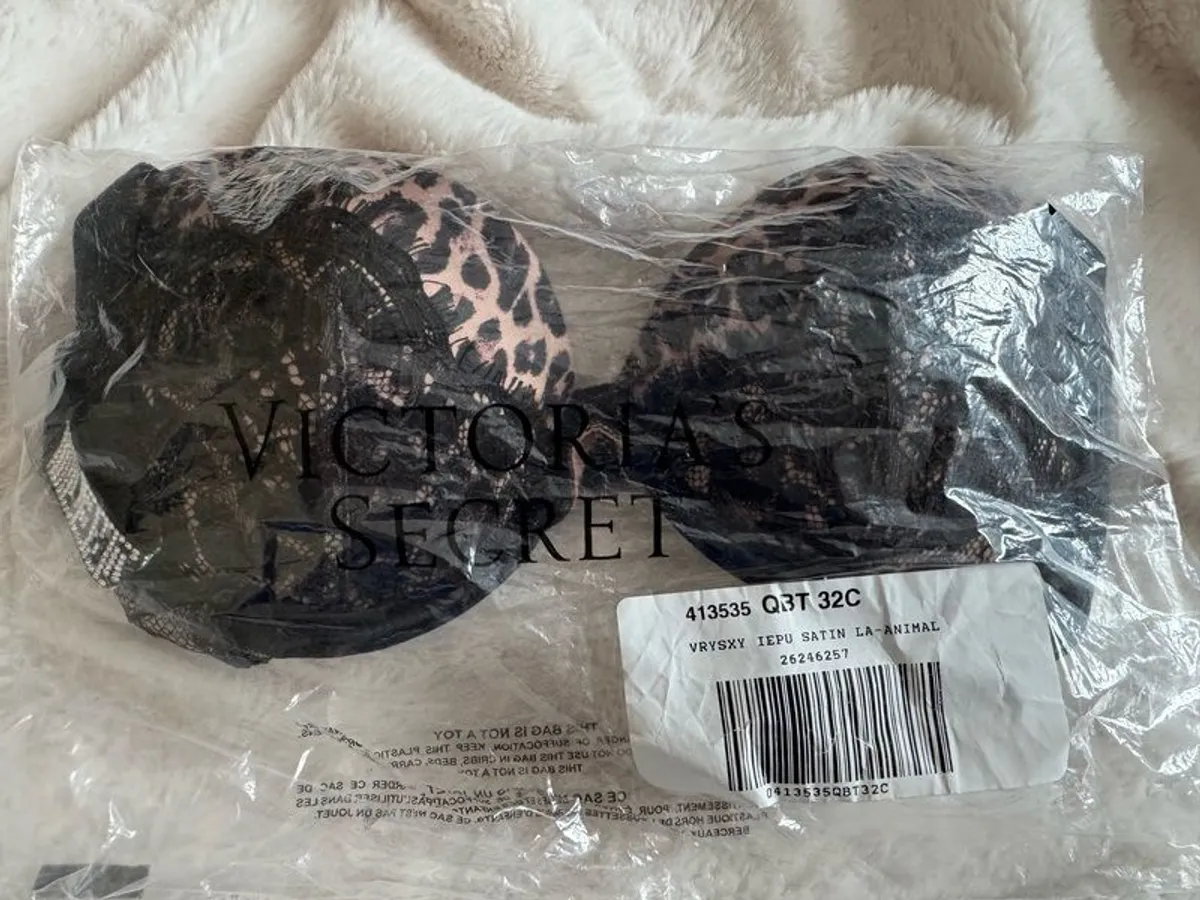Victoria's Secret bra - Image 1