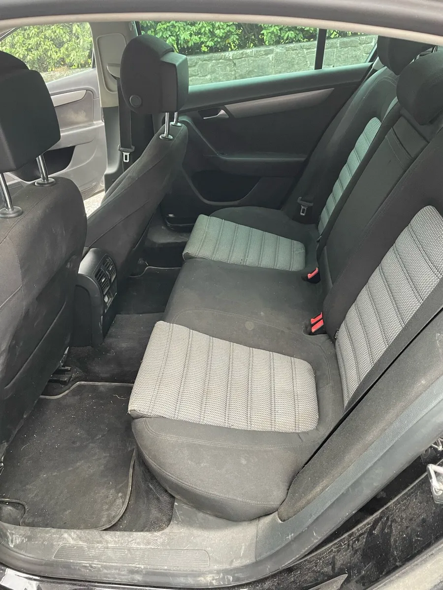 Car - Image 4