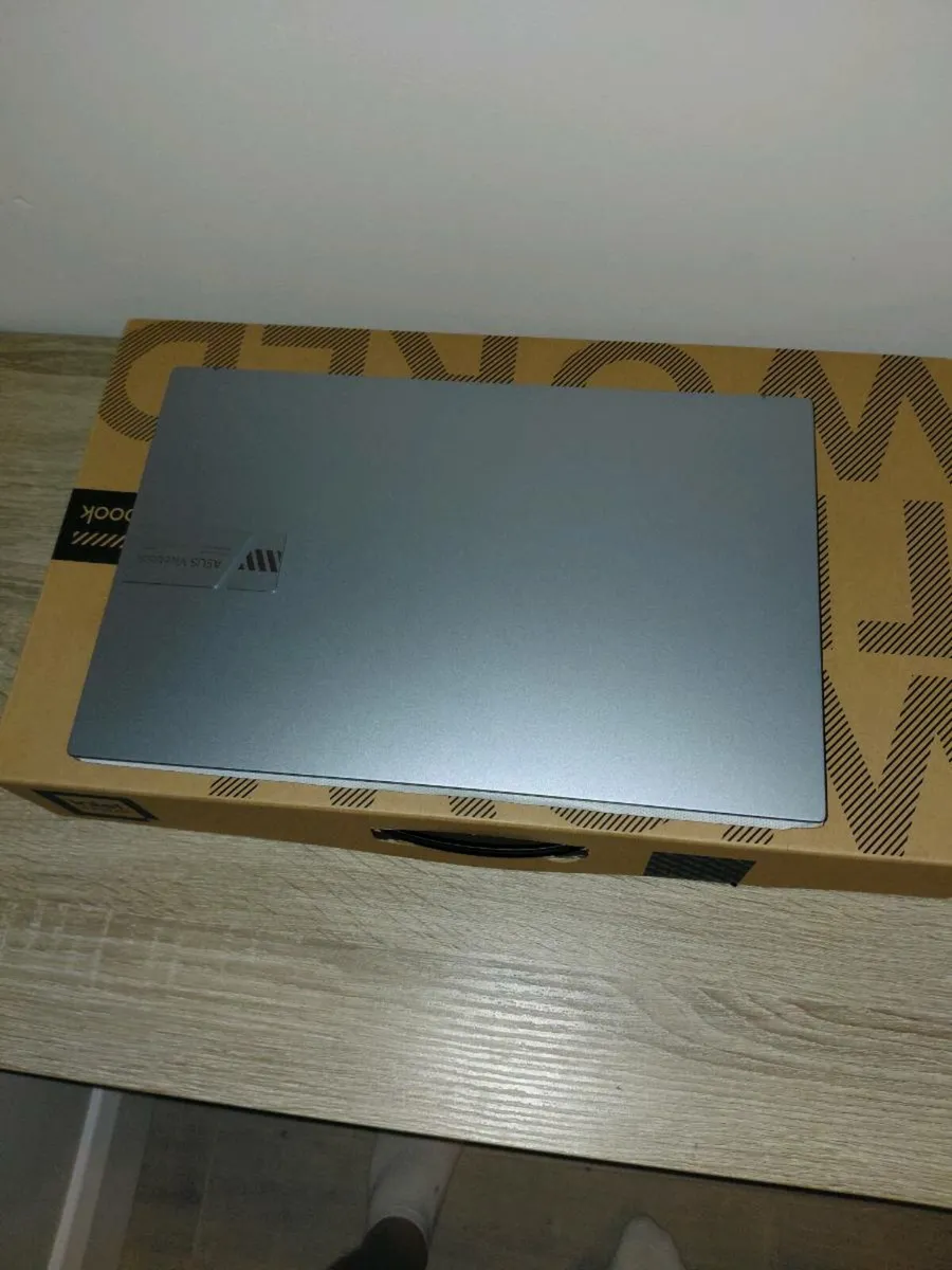ASUS Laptop brand new with box - Image 2