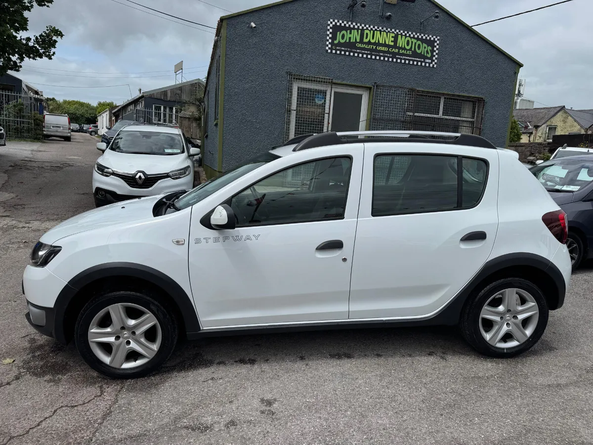 Dacia Sandero Stepway Very low mileage - Image 2