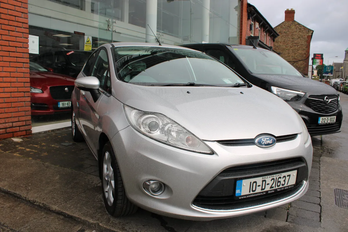 Ford Fiesta 1.4 TITANIUM AUTOMATIC 2010 - Image 1