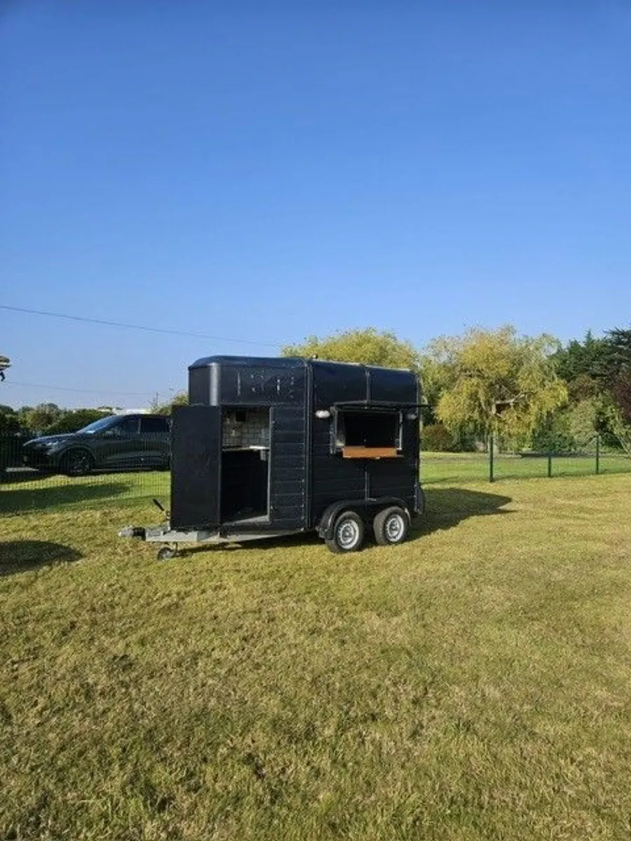 Converted horse box - Image 1