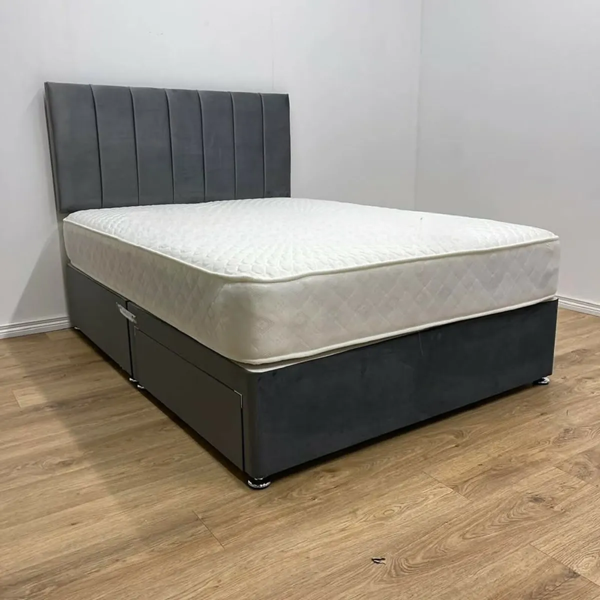 Double/King Size Bed With Mattress - Image 2