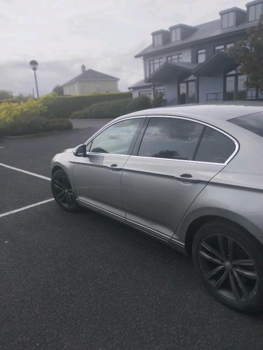 Volkswagen Passat - Image 3
