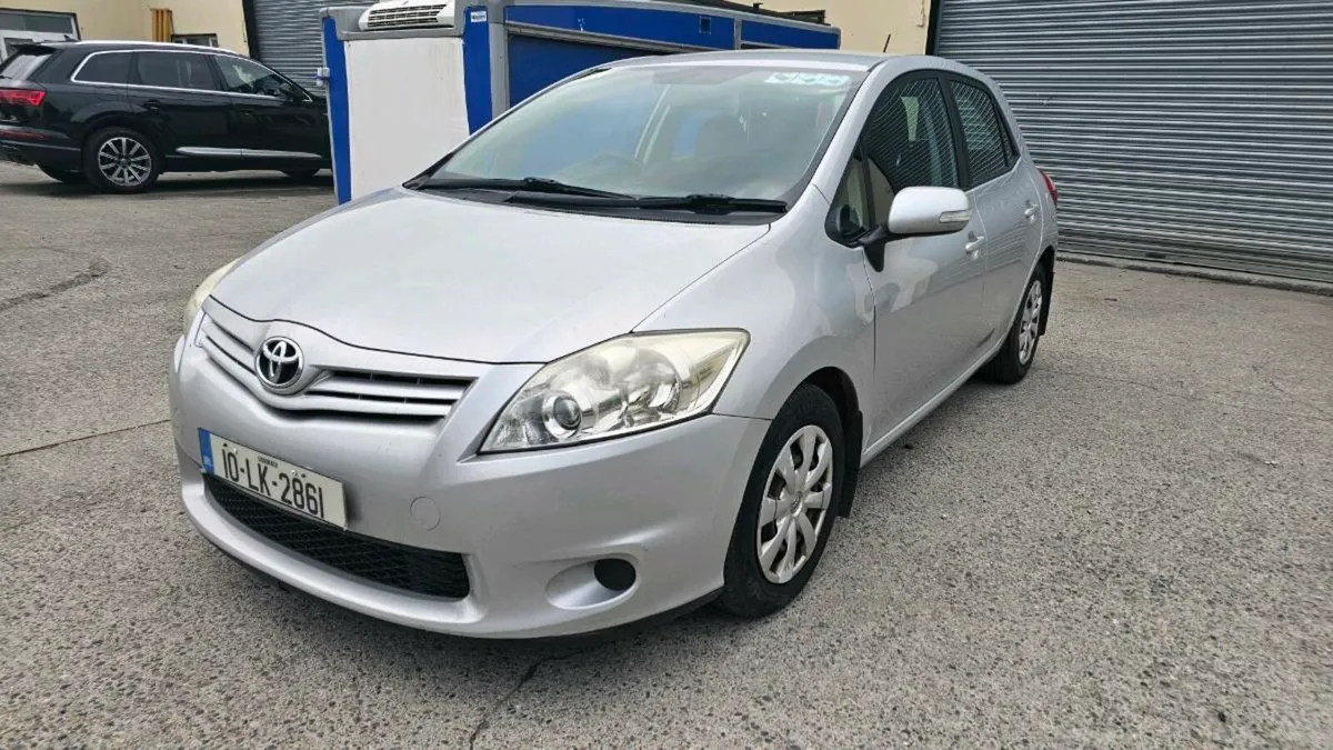 2010 Toyota Auris 1.4 D4d - Image 1