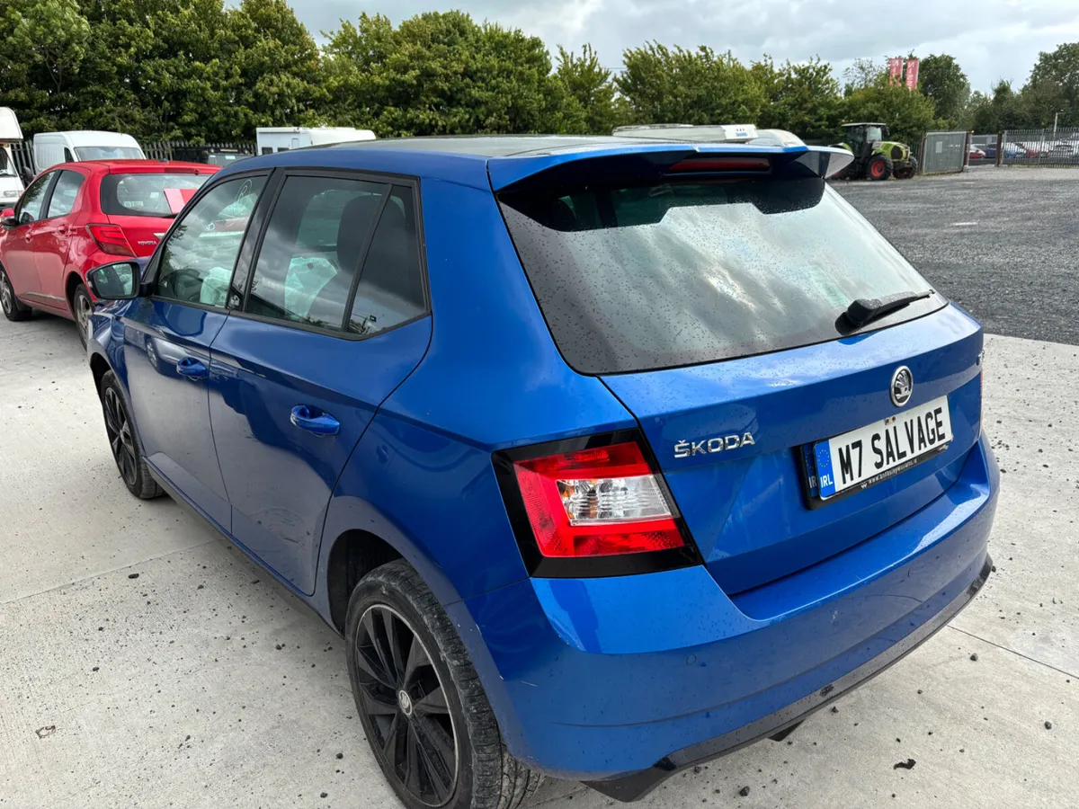 18 Fabia Monto Carlo 1.0 Petrol 110km Starting - Image 4