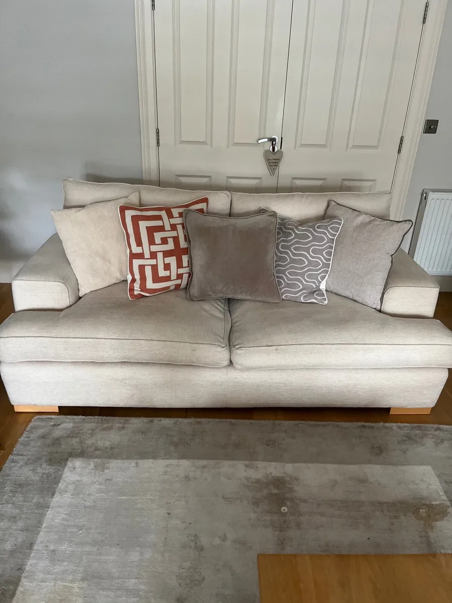 Sofas and armchair - Image 4
