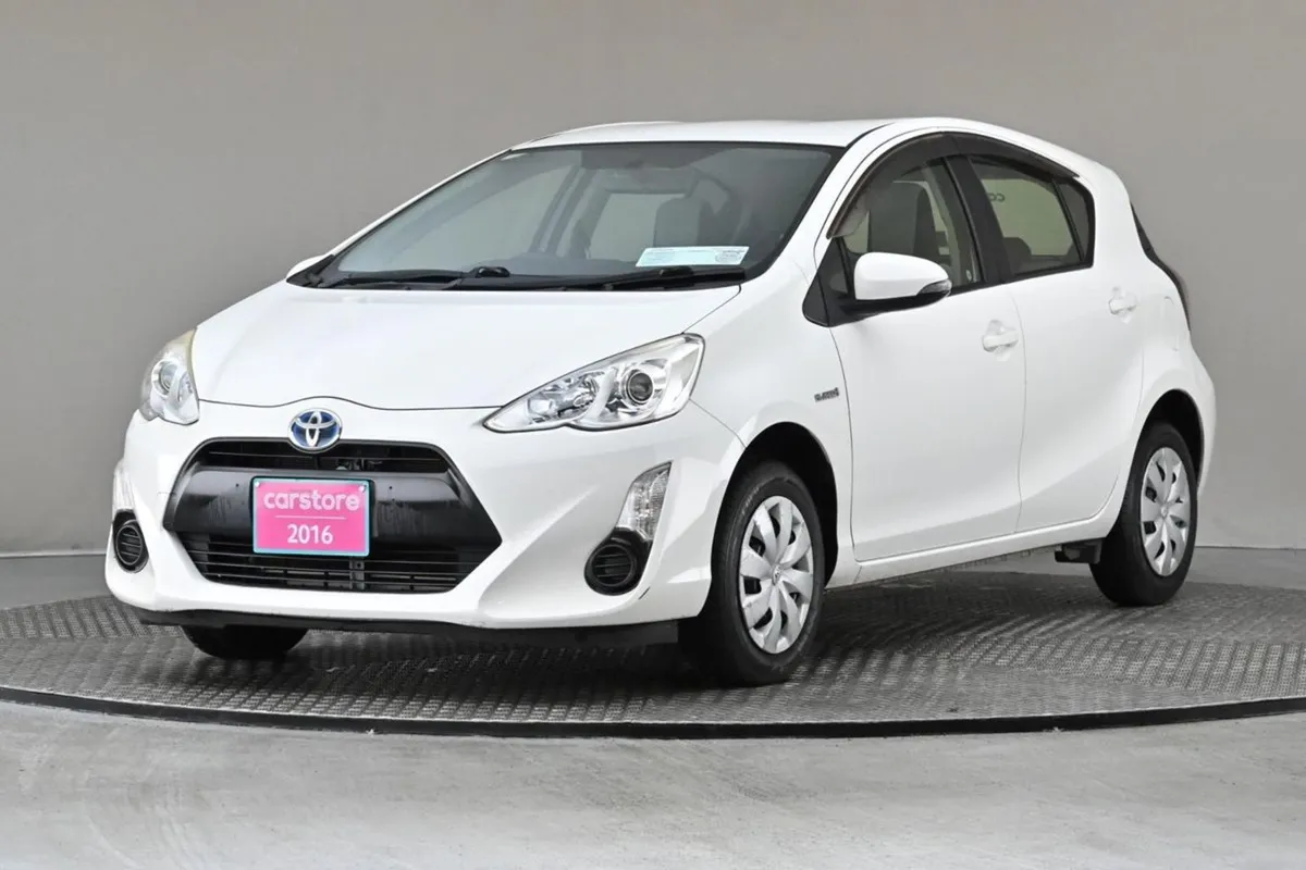 Toyota Aqua 1.5 Vvt-i Hybrid  2tone Interior - Image 3