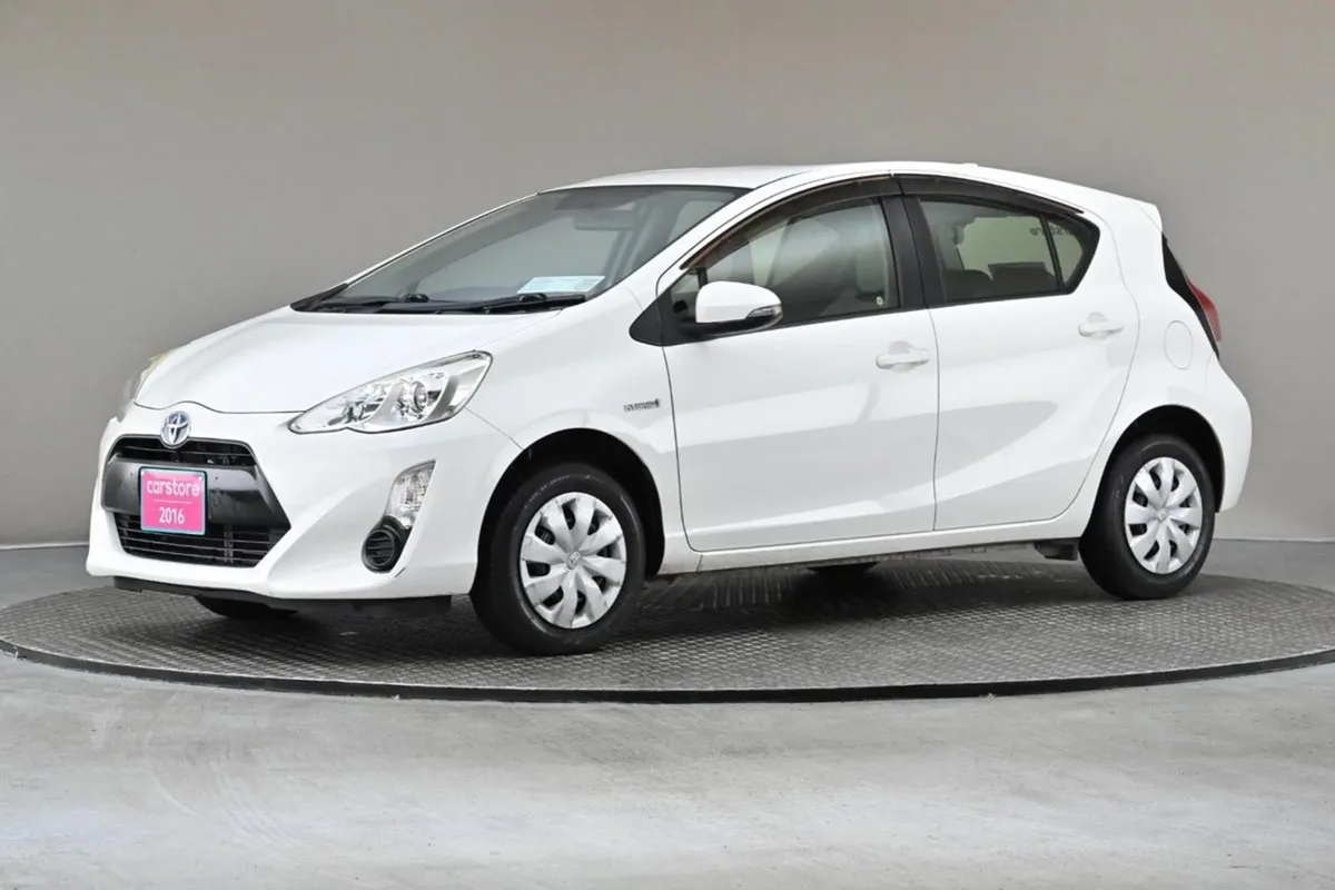 Toyota Aqua 1.5 Vvt-i Hybrid  2tone Interior - Image 4