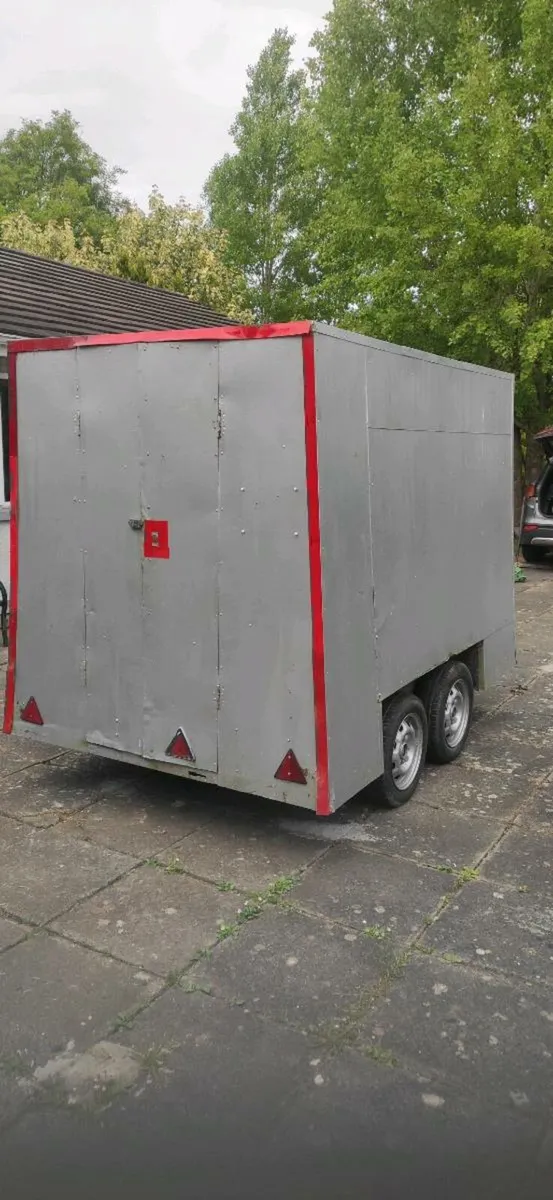 Lock up trailer for sale - Image 2