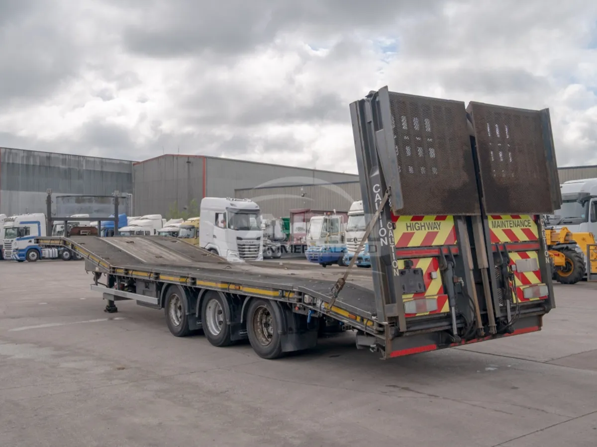 2017 MONTRACON LOW LOADER 3 AXLE FIXED 39,000KG GV - Image 4