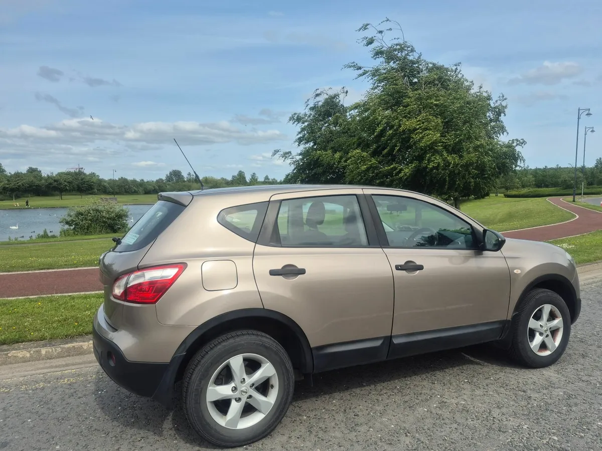 Nissan Qashqai 2011 - Image 2