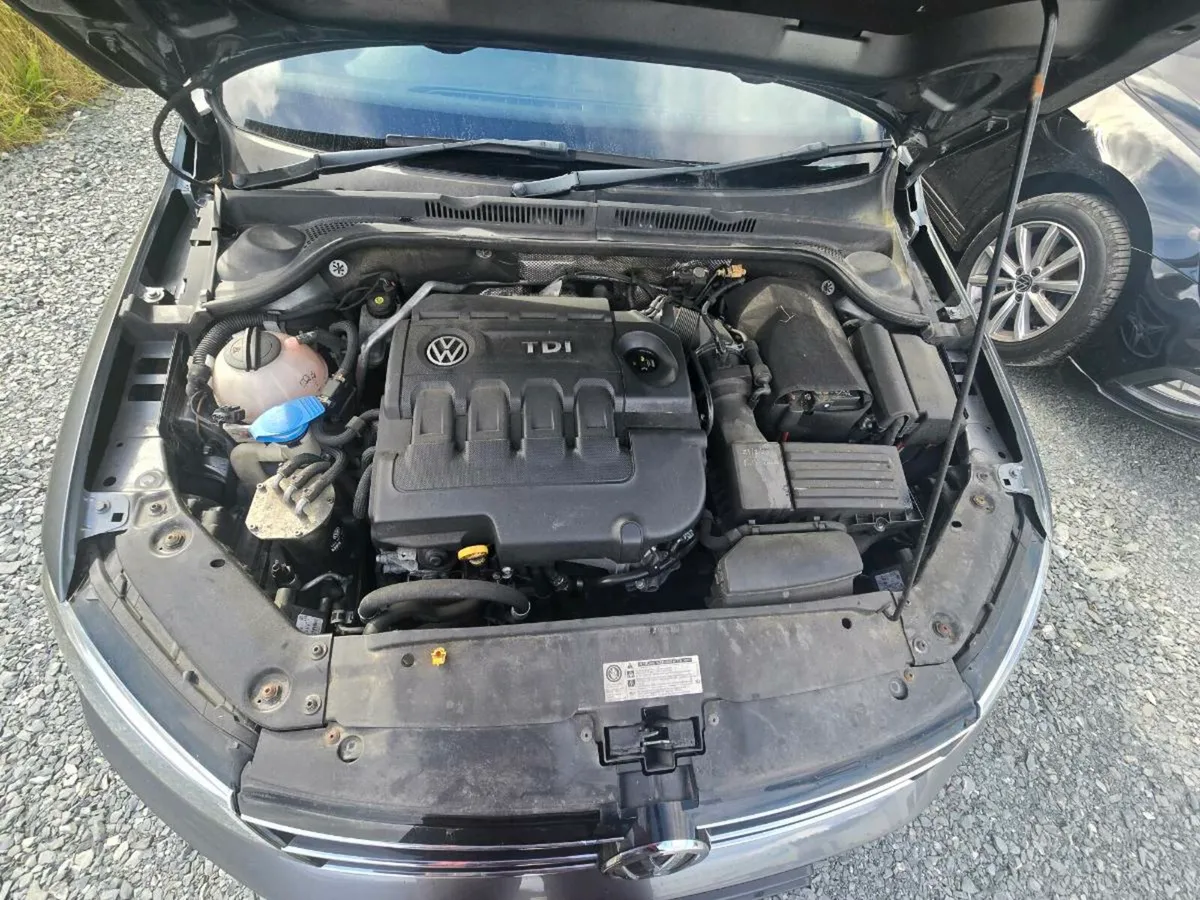 Volkswagen jetta GT - Image 2