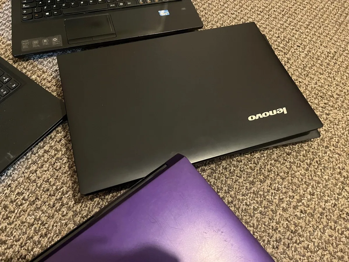 Lot of 7 Lenovo Laptops - Image 2