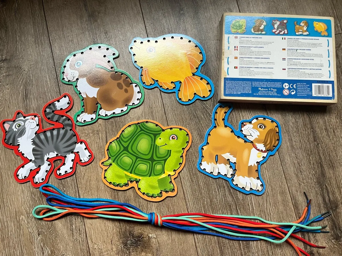5 books for kids & wood set - Image 4