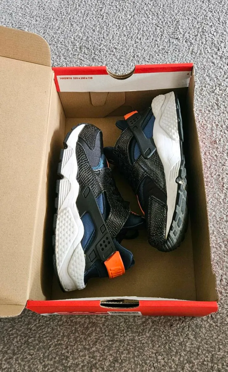 Nike Huarache - Image 4