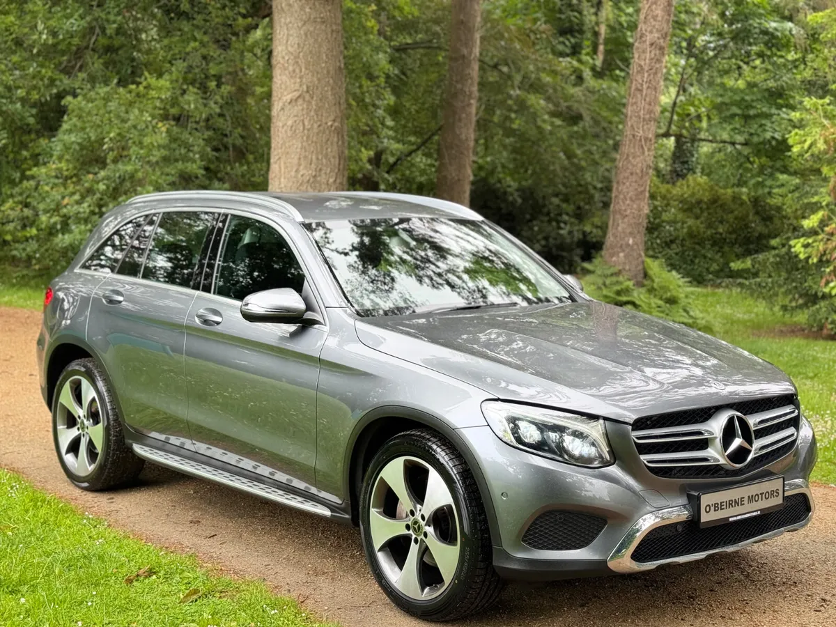 GLC 220 4-MATIC * HIGH SPEC LOW KMS * - Image 3