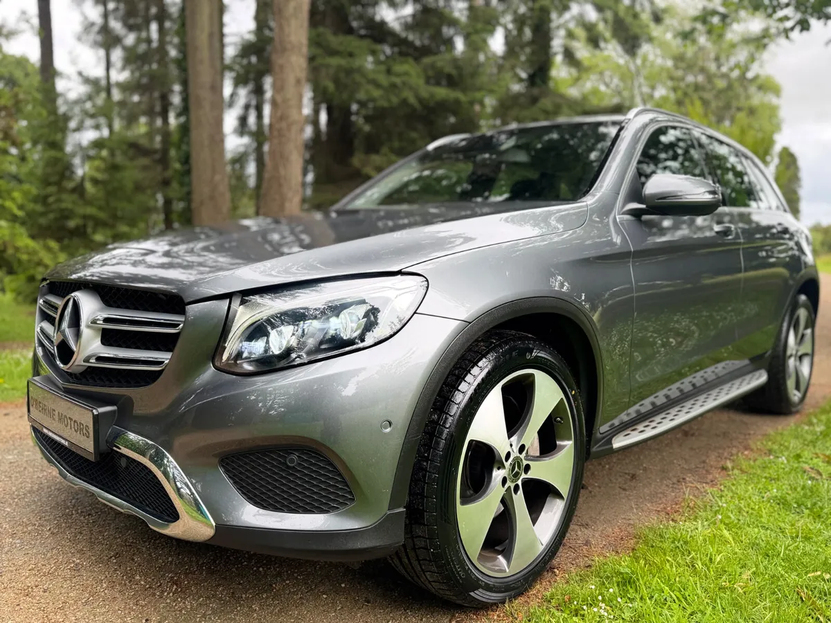 GLC 220 4-MATIC * HIGH SPEC LOW KMS * - Image 1