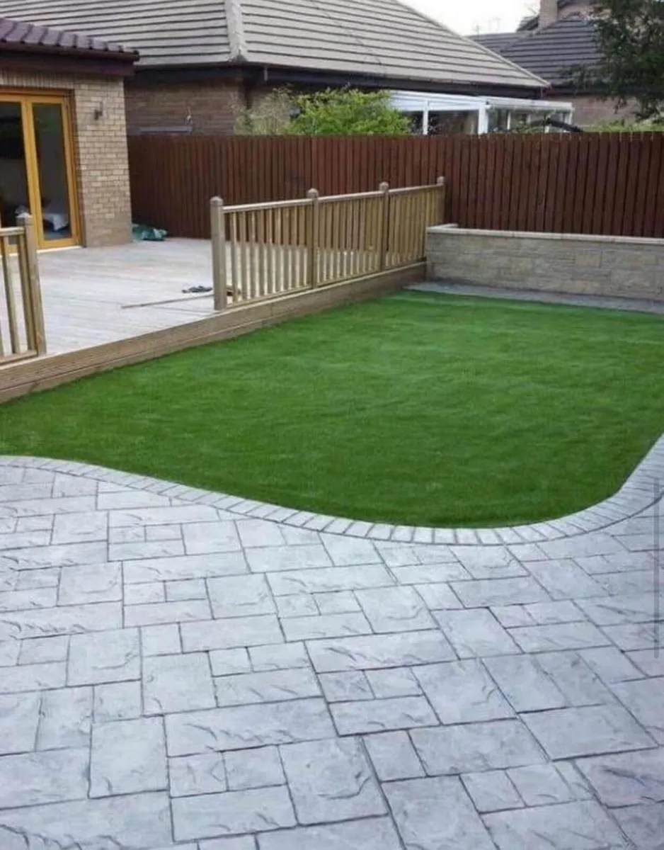 ARTIFICIAL GRASS - Image 2
