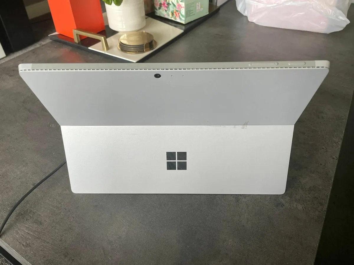 Microsoft Surface Pro 4 - Please Read Carefully - Image 3