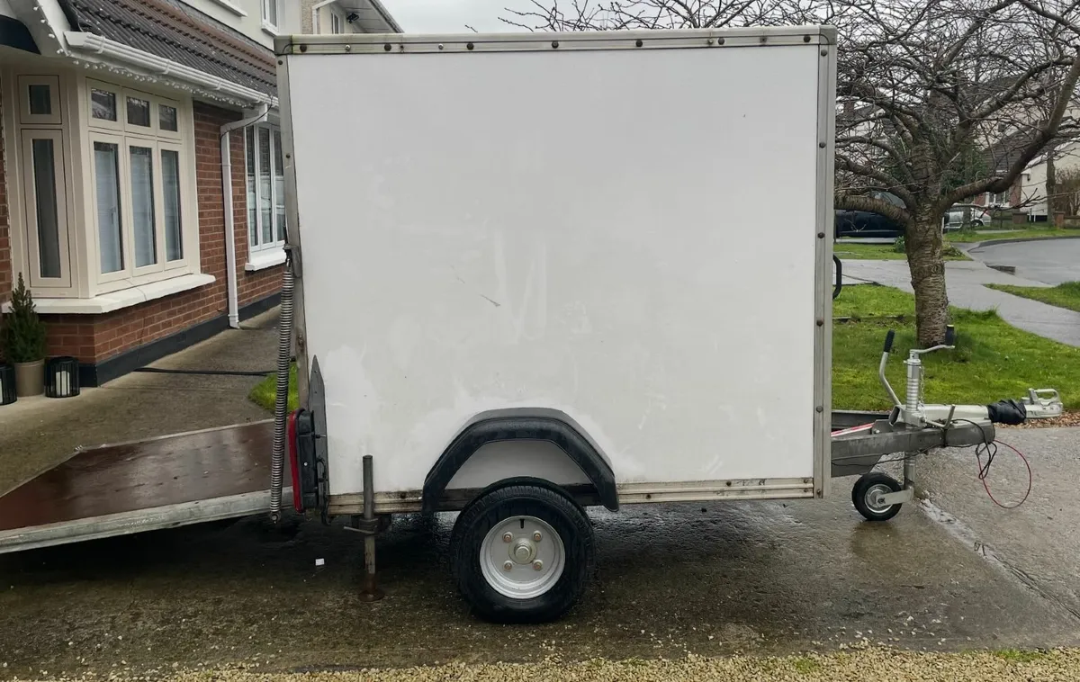 Indespension Box Trailer - Image 1