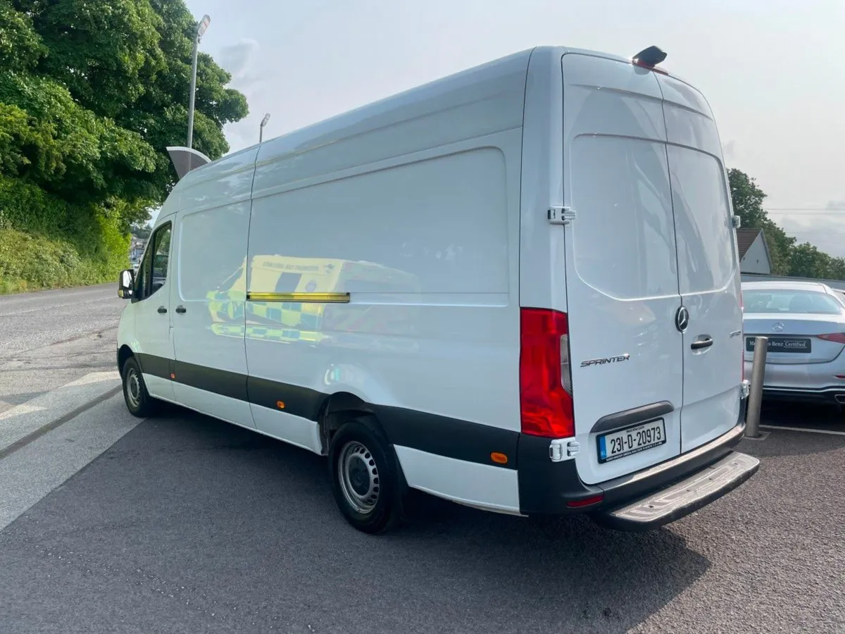Mercedes-Benz Sprinter 317LWB High Roof - Image 2